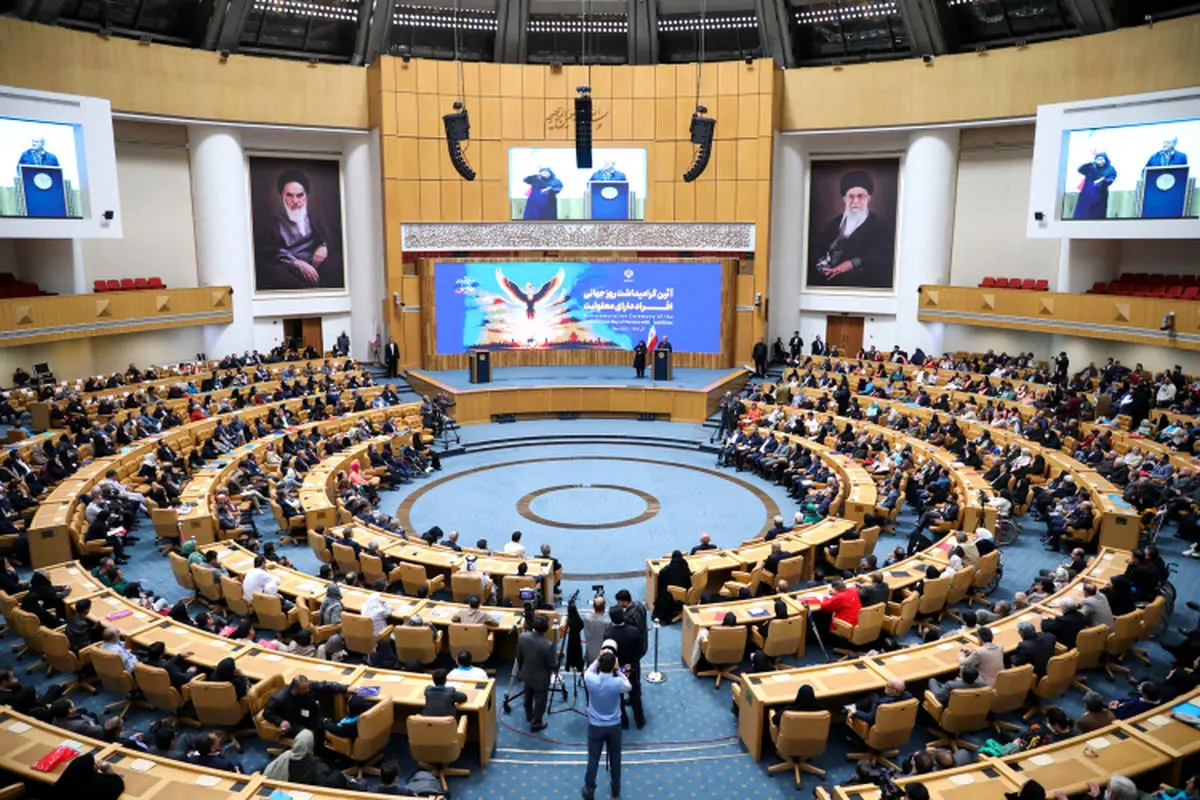 با تکیه بر اراده و پشتکار افراد دارای معلولیت و همه مردم ایستاده‌ایم تا ایران را هر چه بهتر بسازیم