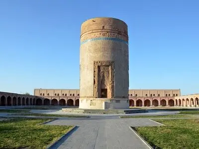 واحدهای تجاری مجاور بقعه شیخ حیدر مشگین شهر واگذار می‌شود‎