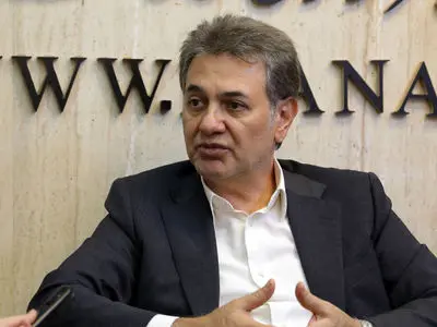 ۹۰ هزار میلیارد تومان به مراکز درمانی بدهکاریم/ تدوام کمبود بودجه، خدمات درمانی را مختل می‌کند
