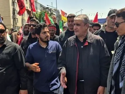 حضور رئیس سازمان انرژی اتمی ایران در مراسم تشییع رهبر شهید انقلاب اسلامی