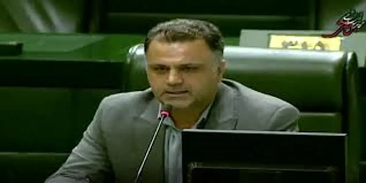 برخی از وابستگان به دولت یا ارکان دیگر حقوق‌های چند صد میلیونی می‌گیرند