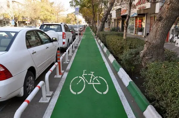 توسعه مسیرهای ویژه دوچرخه در مرکز شهر مشهد