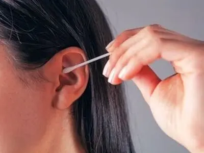 موم گوش از سلامت بدن چه می‌گوید؟