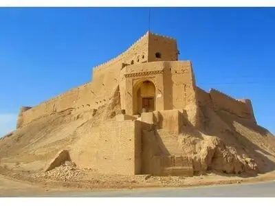 قلعه تاریخی شهرستان مروست سنددار شد