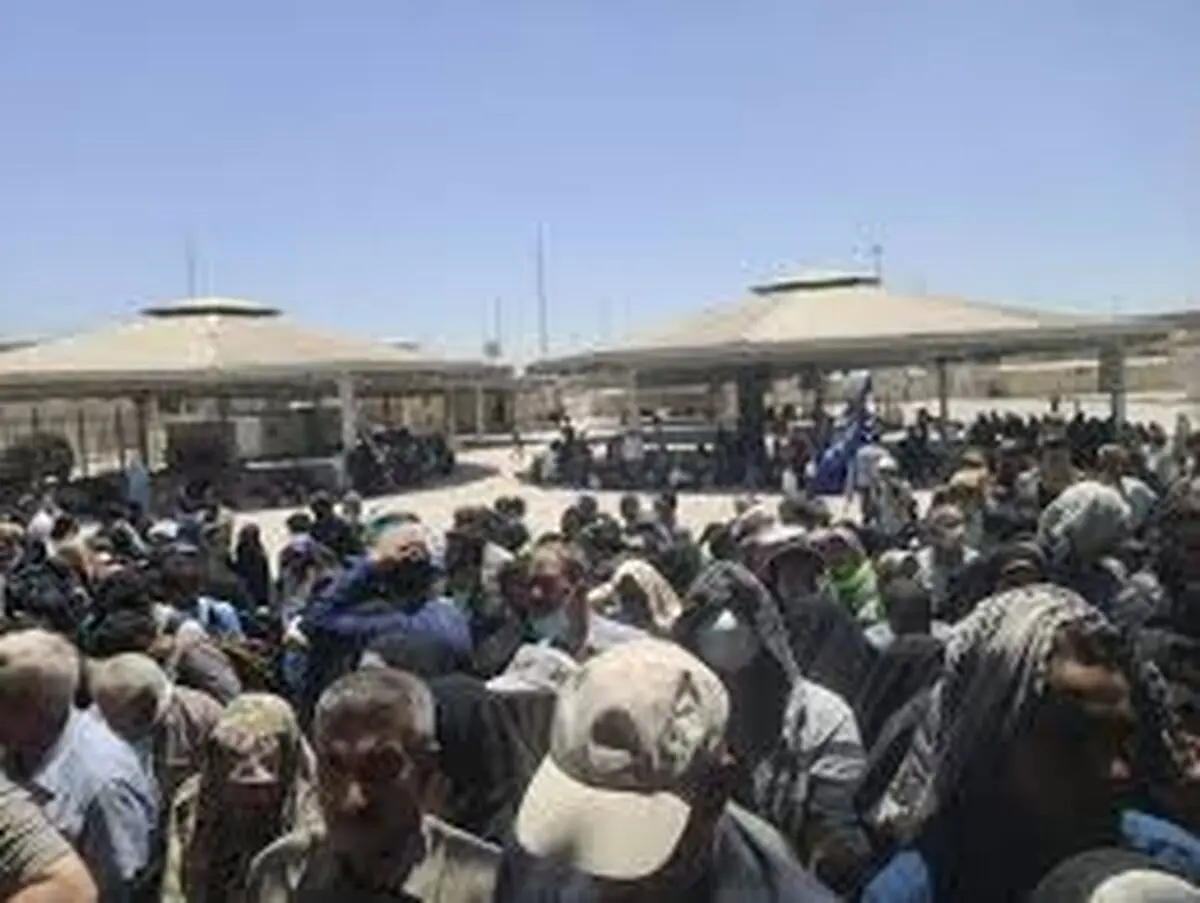  ازدحام زائران عتبات در مرز عراق + فیلم