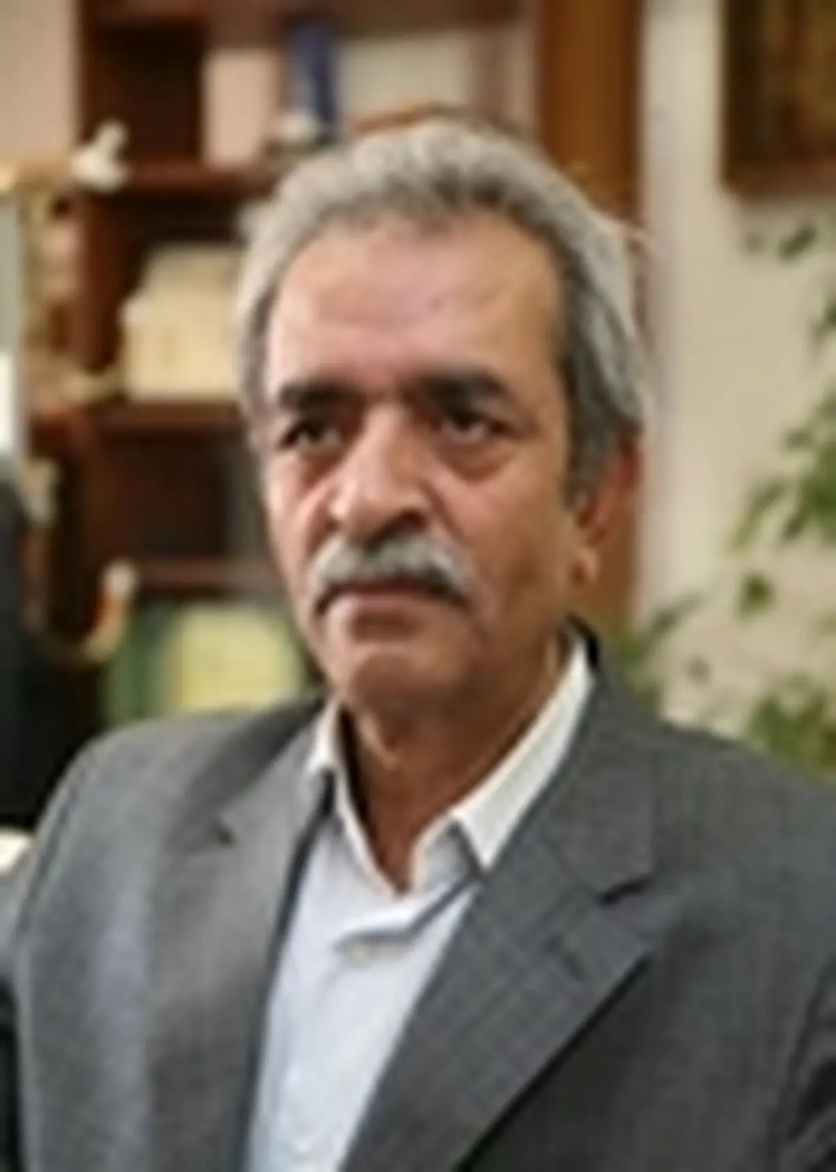 اخذ مالیات از پیمانکاران براساس دریافت لیست از پیمانکاران باشد