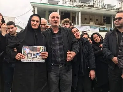 کشتی‌گیر فقید گیلانی به خاک سپرده شد(عکس)