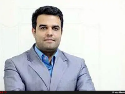 ازدواج مردان سن بالا با دختران کم سن و سال کودک‌آزاری محسوب می‌شود
