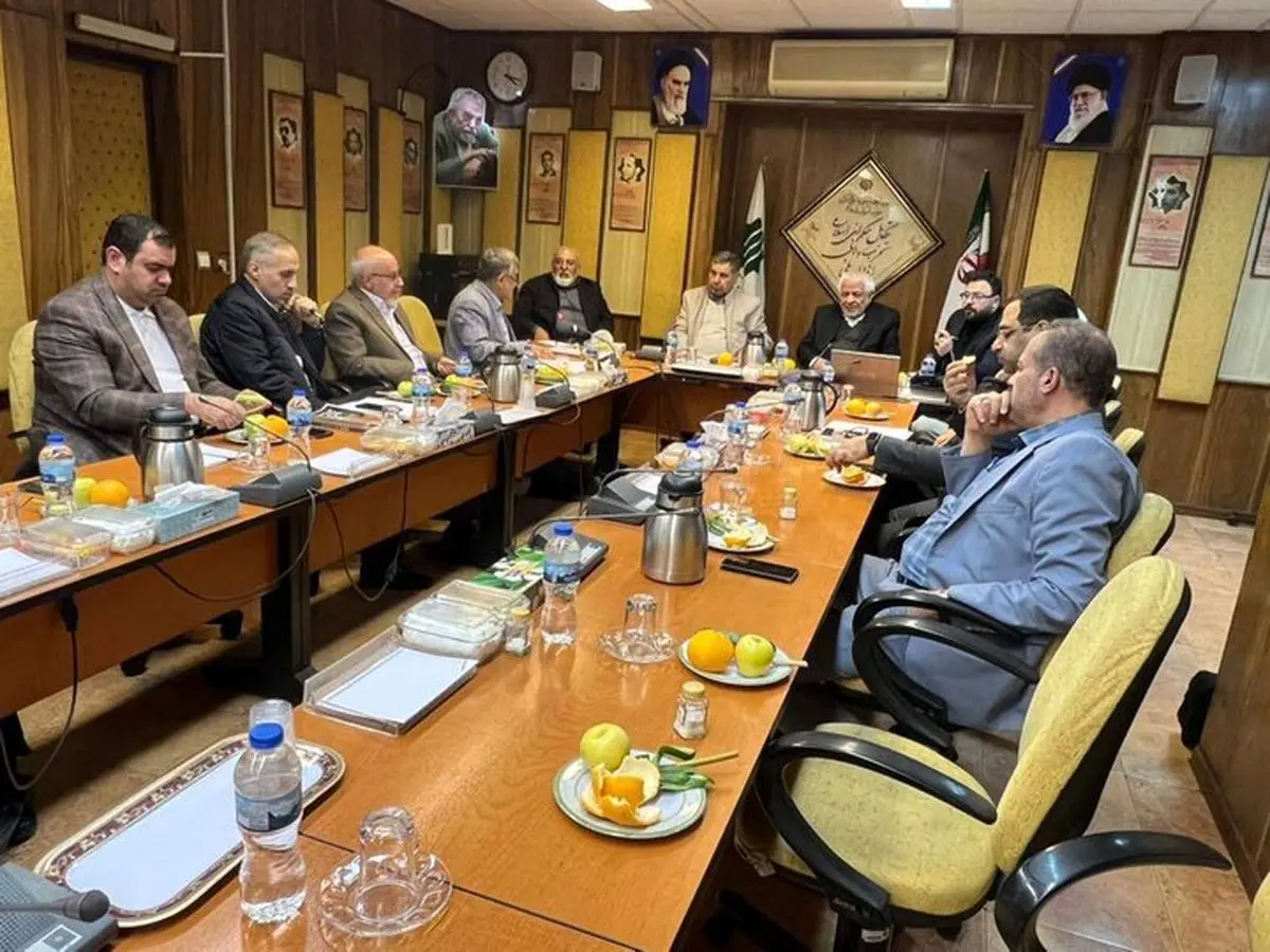 برای ساختن ایران، همه مردم و احزاب در تصمیم‌سازی حضور داشته باشند

