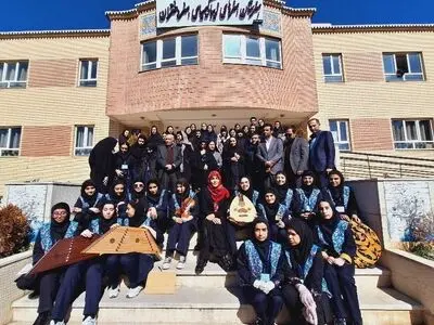 جشنواره هنرهای تجسمی فجر افتتاح شد/گشایش سراسری بخش «سرزمین من» در شیراز