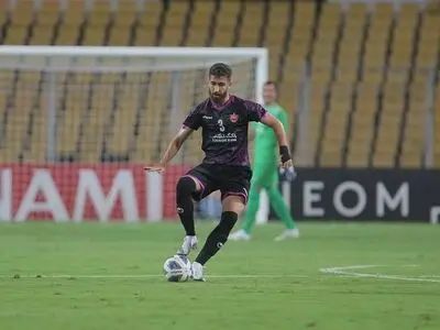 کنایه جنجالی مدافع پرسپولیس به رامین رضاییان: دوهزاری!