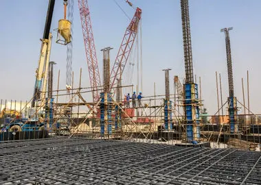 انتظار طولانی کارگران اخراجی فولاد شادگان/ مسافرکشی و کار ساختمانی می‌کنیم!
