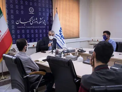 هیچ نگرانی‌ برای بازنگری در قانون اساسی وجود ندارد/ در کشور ما حزب به معنای واقعی پا نگرفته است