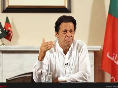عمران خان یزور مدینة مشهد المقدسة
