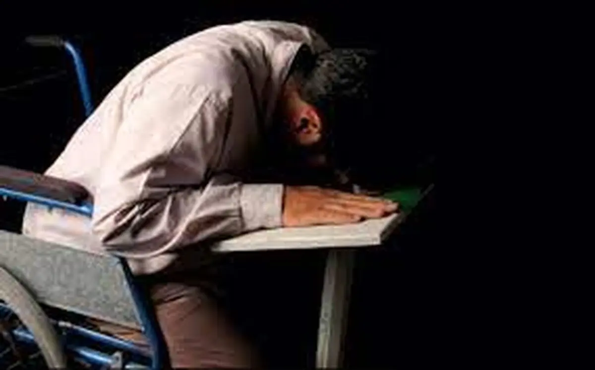نماز خواندن روی صندلی در چه شرایطی باطل است؟