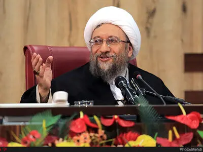جزئیات جلسه امروز اعضای کمیسیون حقوقی با آملی لاریجانی