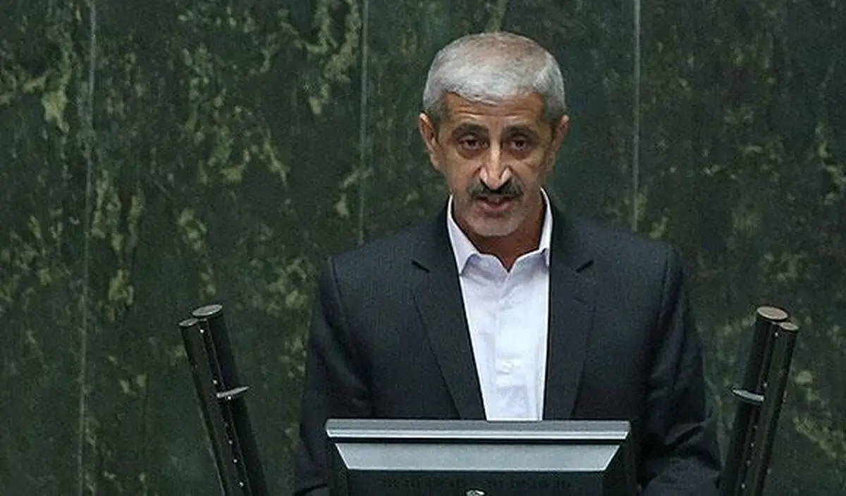 وزارت جهاد کشاورزی و دولت نسبت به خرید گندم با قیمت مناسب از کشاورزان اقدام کنند