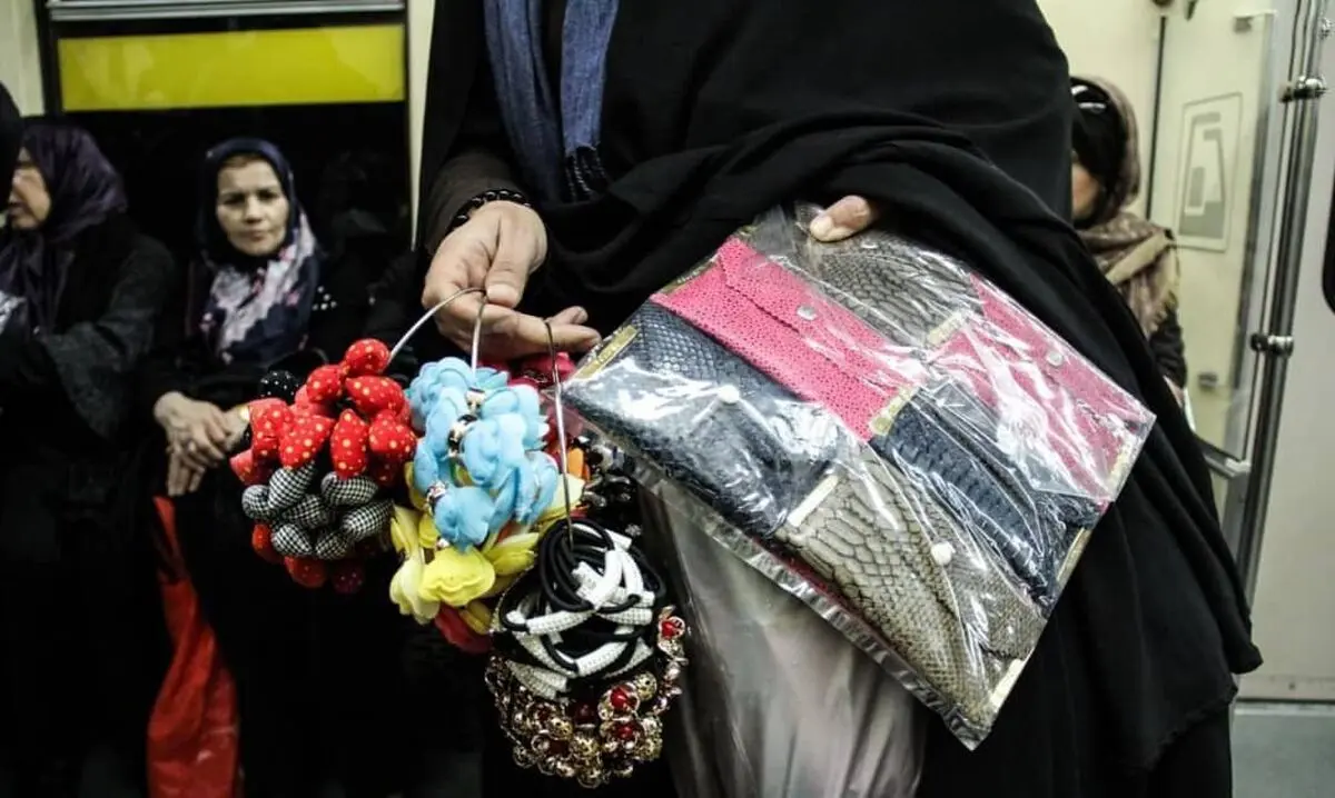نباید با دستفروشان چکشی و پلیسی برخورد شود