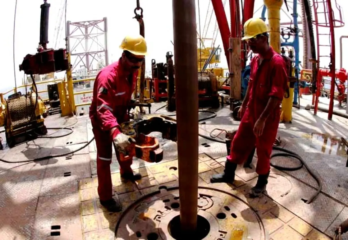 امضا قرارداد بزرگ شرکت ملی نفت ایران با شرکت های داخلی/ 35 حلقه چاه درون میدانی پارس جنوبی حفاری می شود