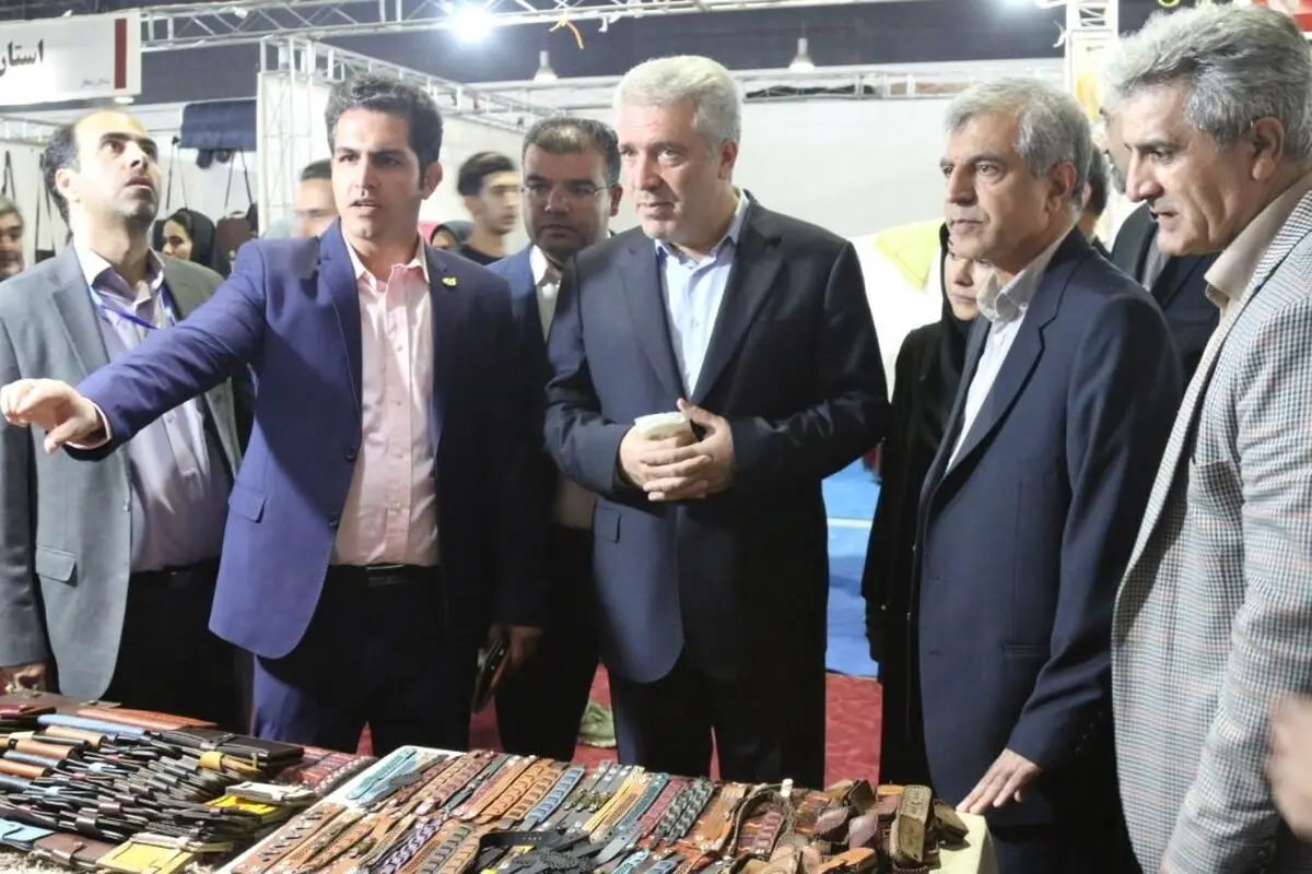 عمده سوغات گردشگران خراسان رضوی صنایع دستی است/ هدف گذاری جذب 2 میلیون گردشگر از چین 