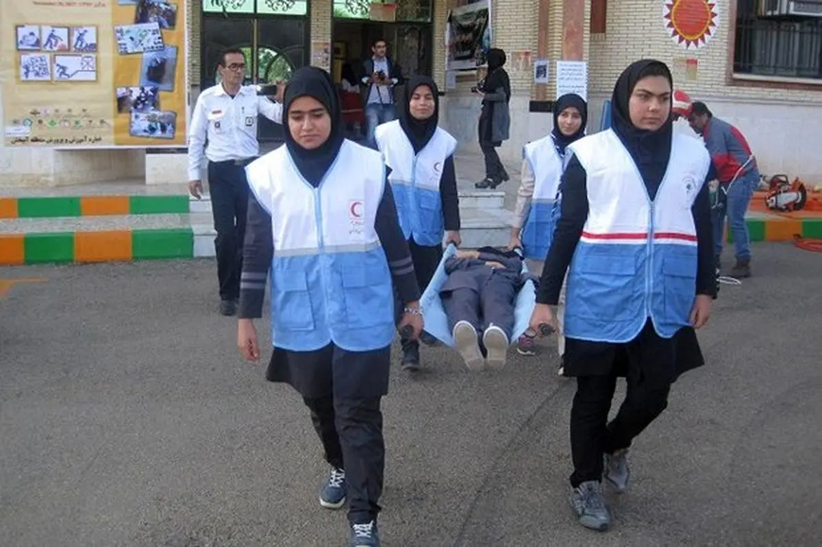 مانور سراسری آمادگی در برابر زلزله در گیلان اجرا شد