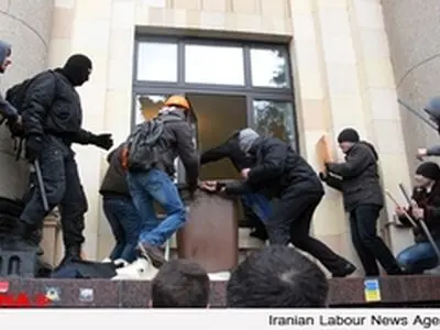 ملی‌گرایان اوکراینی با پلیس درگیر شدند