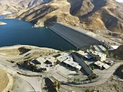 90 درصد از حجم مخازن سدهای استان خالی است