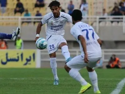میثم مجیدی در استقلال می‌ماند