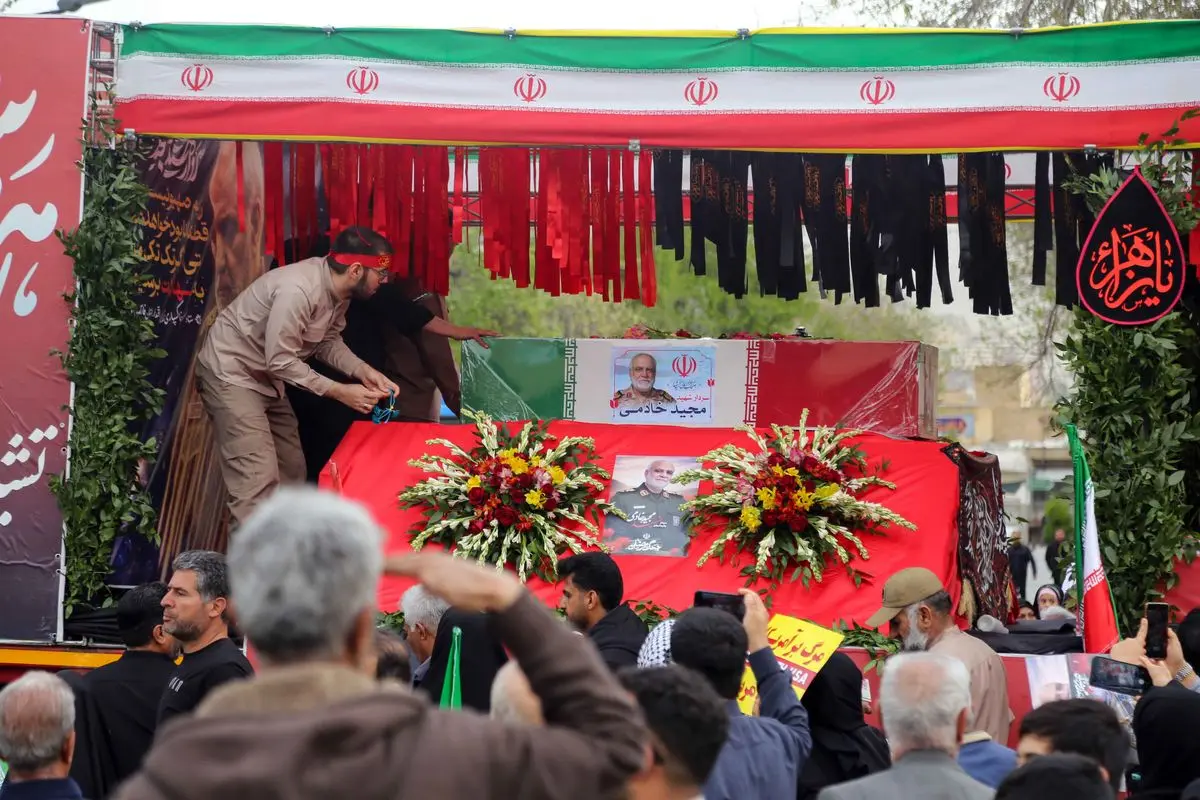 تشییع پیکر سردار سرلشکر پاسدار مجید خادمی و ۵ شهید اقتدار در شیراز