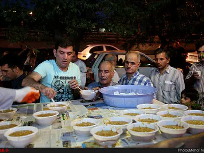 افطاری دادن در ماه رمضان چه ثوابی دارد ؟