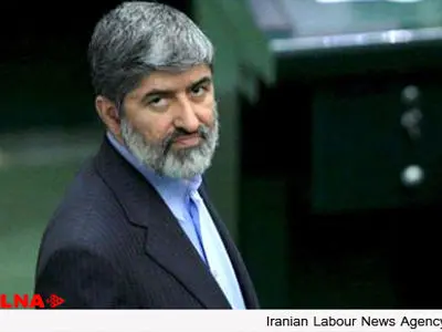 جوانان اعتدال و توسعه خواستار عذرخواهی استاندار فارس از مطهری شدند