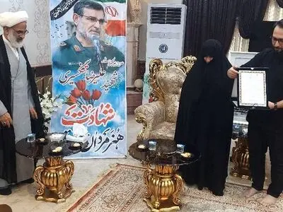 دیدار نماینده ولی فقیه در سپاه پاسداران با خانواده شهید تنگسیری