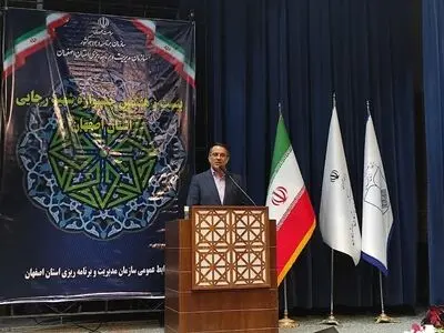 باید در طول سال بر عملکرد دستگاه‌های اجرایی نظارت شود