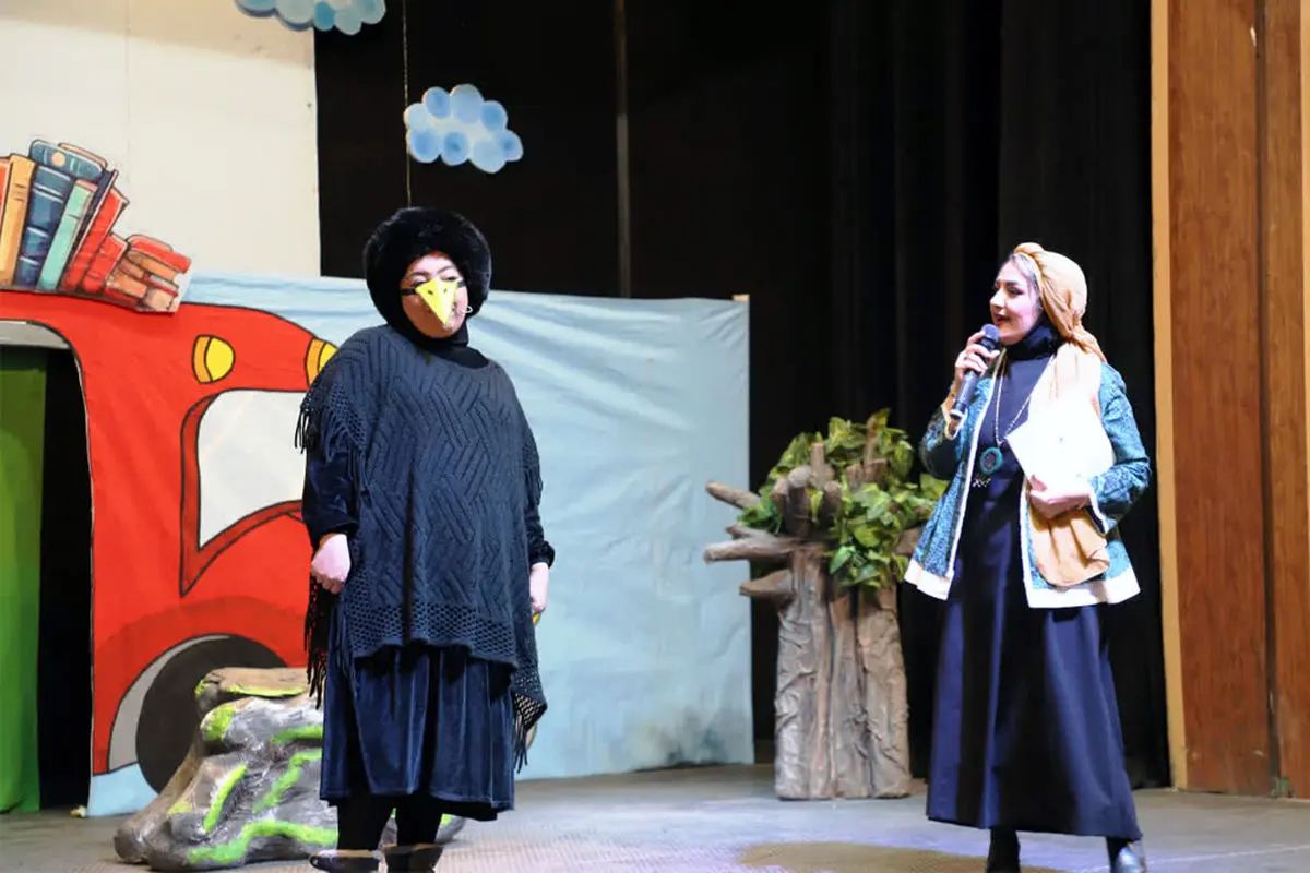 نمایش «کلاغ خنزر پنزری» در قزوین به روی صحنه رفت