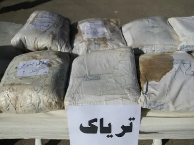 کشف 70 کیلو تریاک از 7 خودرو در دامغان 