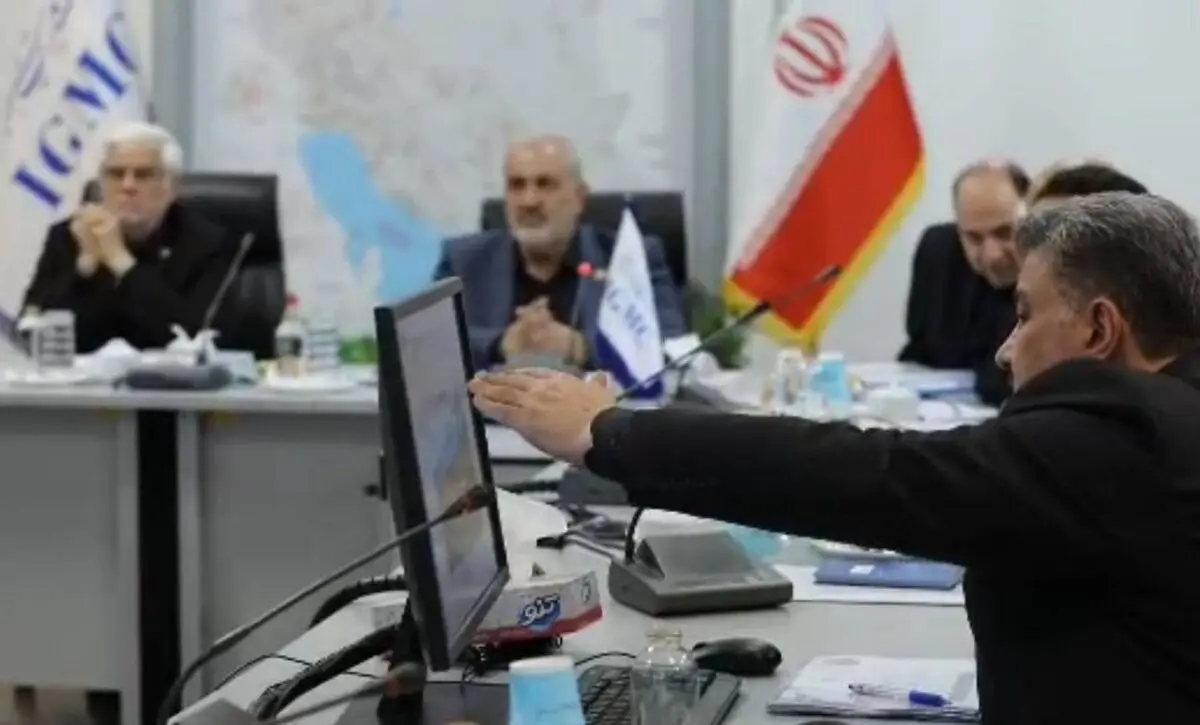 بازسازی شبکه‌های برق آسیب دیده از حملات متجاوزان صهیونیست در ۲ روز