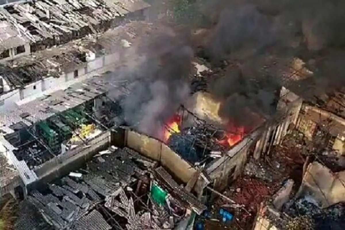 مرگ ۶ کارگر و ۸ مصدوم در انفجار کارخانه فشفشه‌سازی هند