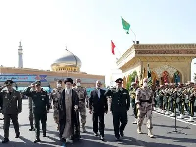 Supreme Leader attends graduation ceremony of cadets
