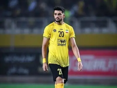 توافق مدافع سپاهان با استقلال
