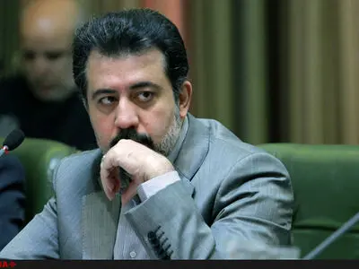 «رانت»، پشت پرده تابلوهای تبلیغاتی تهران/اسامی رانت‌خواران باید فاش شود