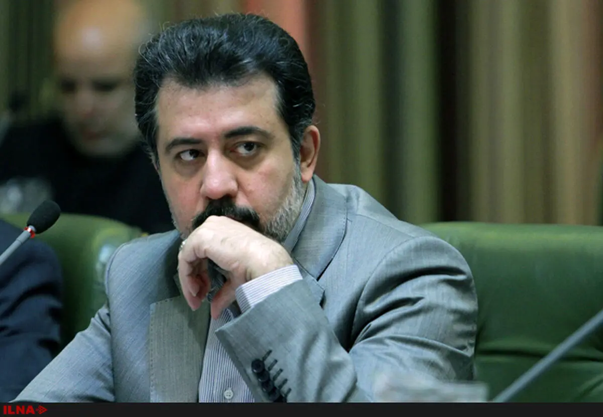 «رانت»، پشت پرده تابلوهای تبلیغاتی تهران/اسامی رانت‌خواران باید فاش شود