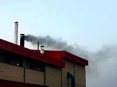 فعالیت ۱۳۵ واحد صنعتی متناسب با شرایط یزد نیست/ صدور ١٠٠٠ اخطار زیست‌محیطی برای واحدهای آلاینده یزد