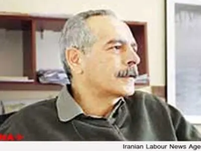 نهادهای کارگری از پاسخگویی دولت روحانی استفاده کنند