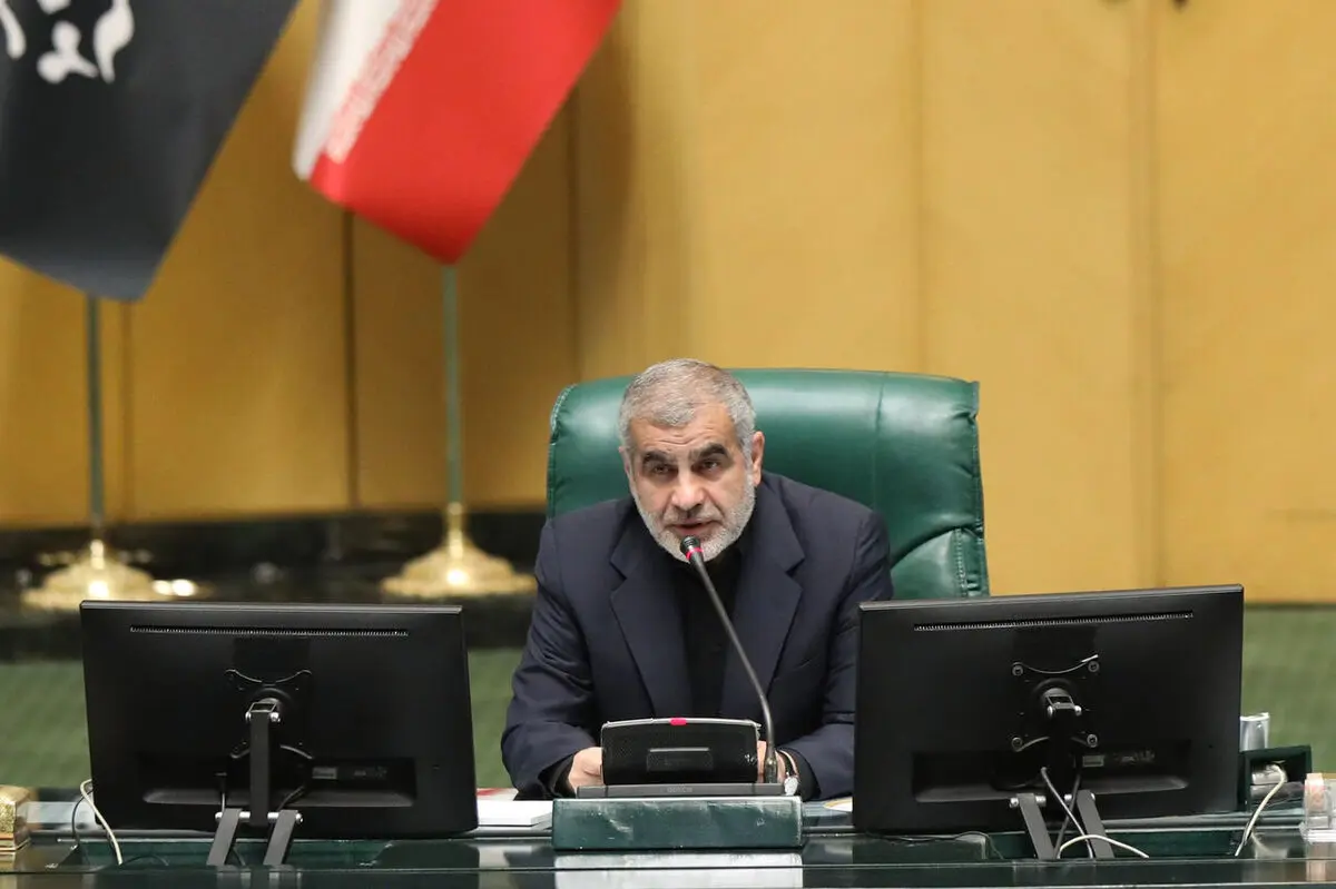 تنها راه علاج مشکلات کشور، قوی شدن است