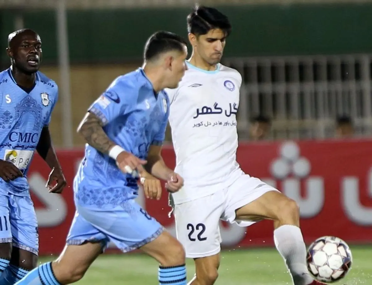 چادرملو ۵-۱ گل‌گهر: تحقیر صدرنشین در کویر