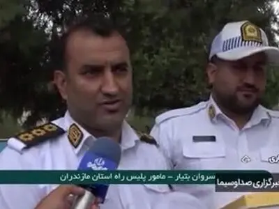کمک پلیس راه مازندران برای رساندن بیمار + فیلم
