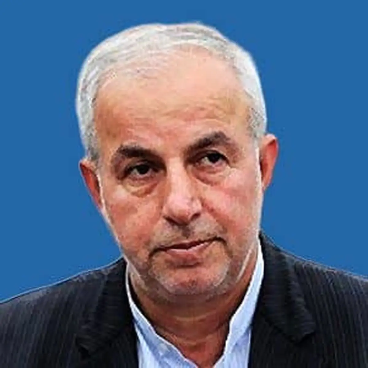 تحمیل هزینه های سنگین به تولیدکننده و مصرف کننده با دخالت های بی پایان دولت در خودروسازی