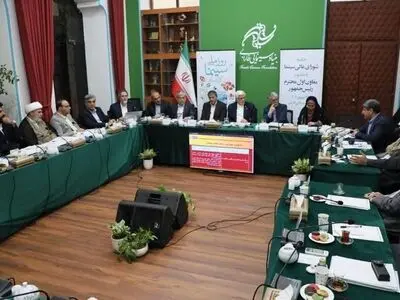 وزارت ارشاد زمینه بازگشت هنرمندان ایرانی خارج از کشور را به داخل فراهم کند