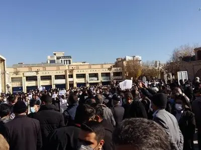  اعتراض مردم چهارمحال و بختیاری به دلیل مخالفت با انتقال آب به استان های دیگر  
