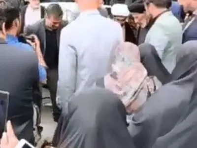 پدر به استقبال پسر می‌رود + فیلم